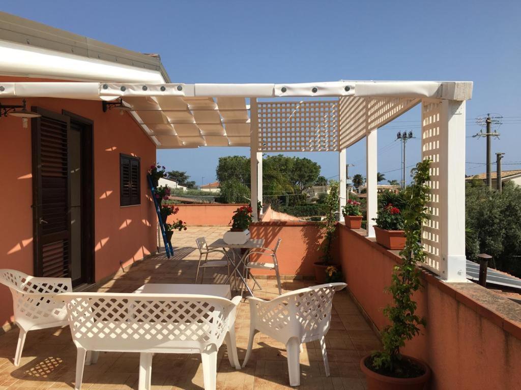 Stanza delle Muse in Villa con Piscina Fontane Bianche Esterno foto